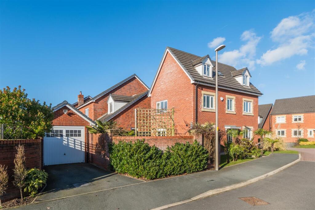 27 Shakerley Close-045.jpg