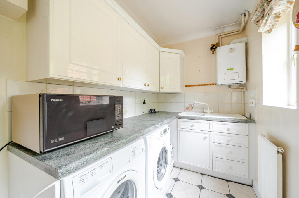 1364930-13-68ee25...