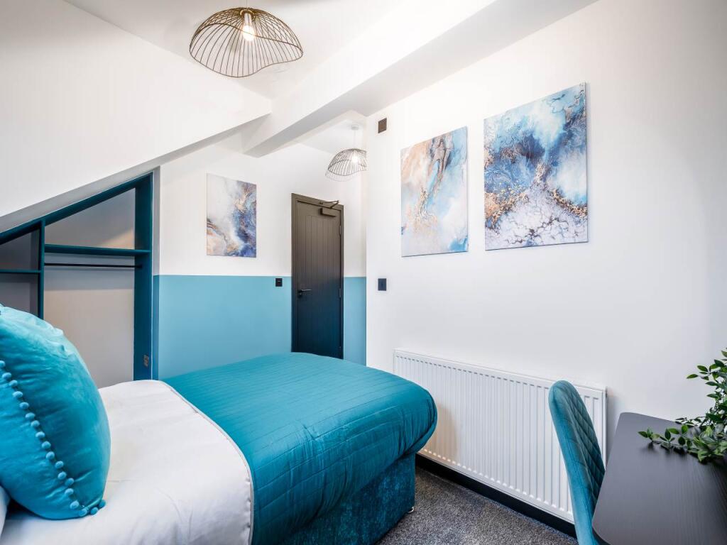 Room 5 (3)