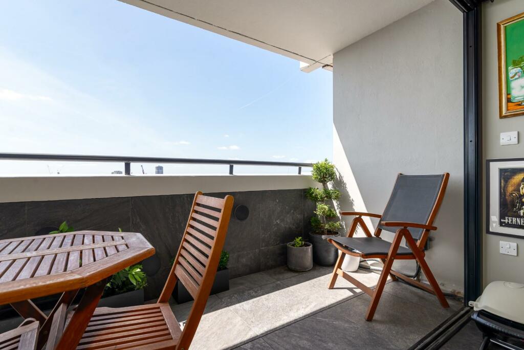 (HQ) Flat 100, Luxborough Tower, Luxborough St, W1