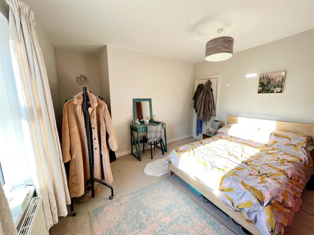 Master Bedroom 3.jpg