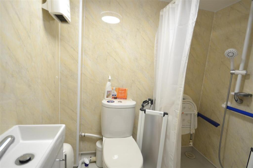 SHOWER/WET ROOM