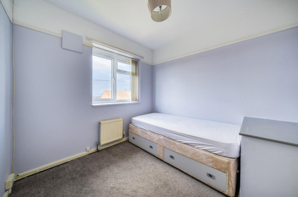 1349504-12-68d5b8...