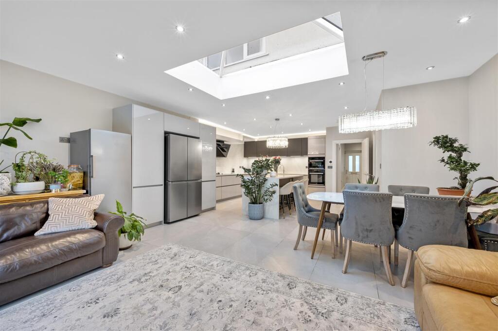 34 Aylward Road,11.jpg
