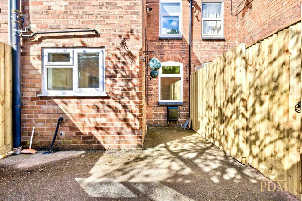 14 Frederick Road Stapleford NG9 8FN