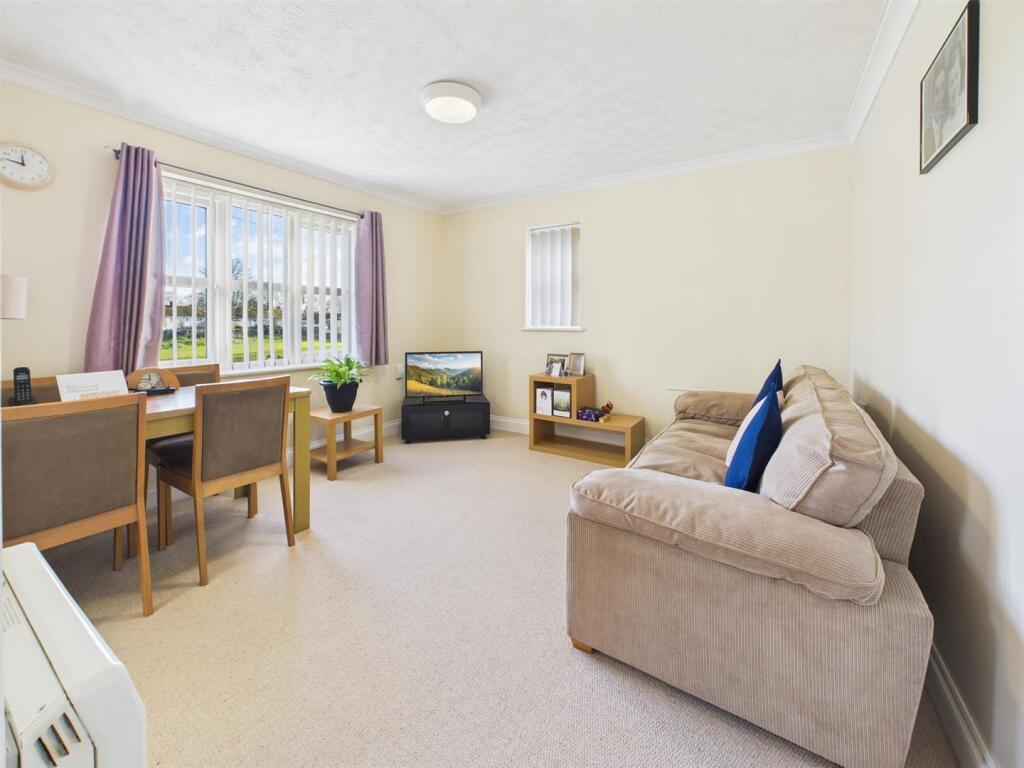 Southcote Lodge, Burghfield Road, Reading