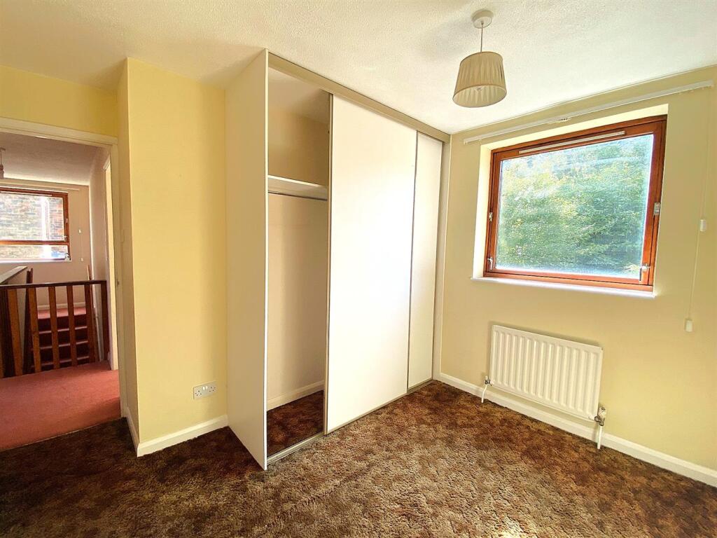 15 Portfield Close - Bed3.jpg