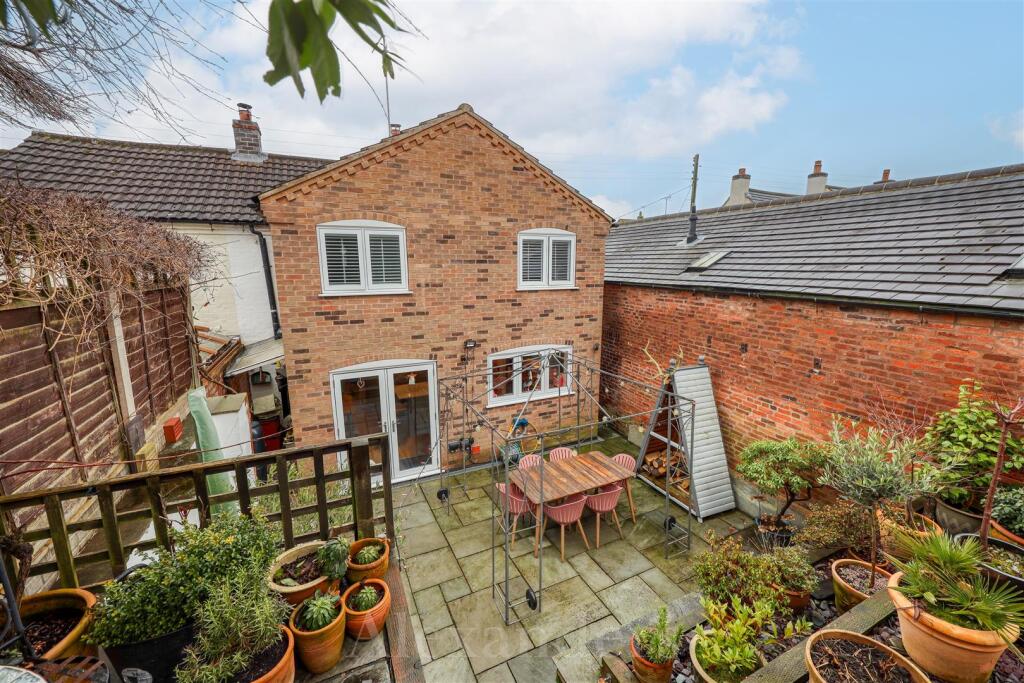 12 Main Street-04.jpg