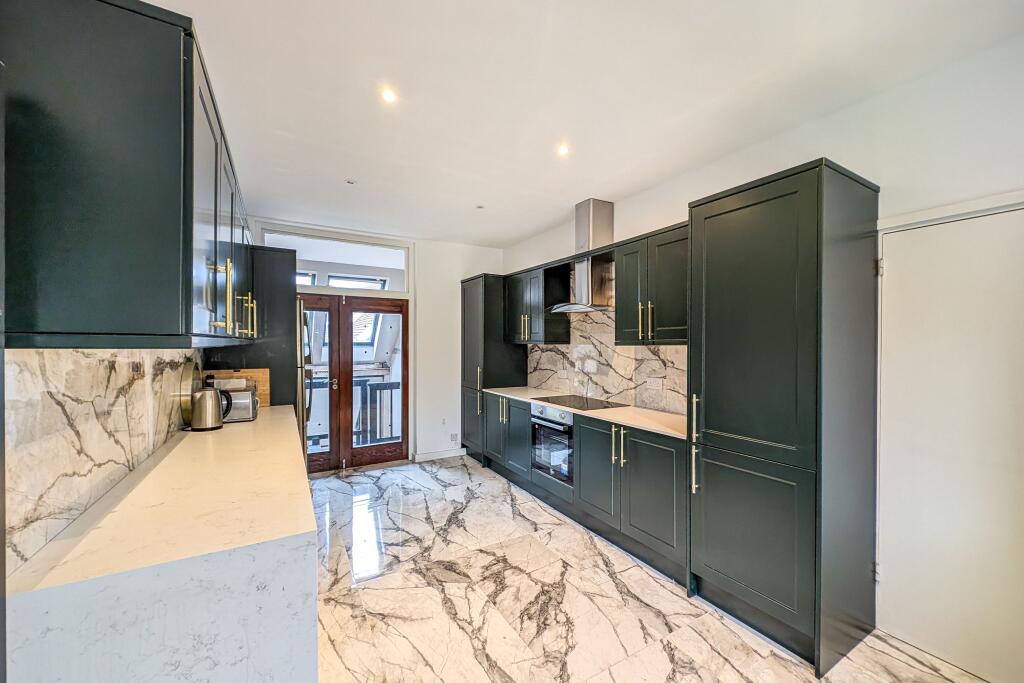 Lower Birtley, Grayswood Road, Surrey, GU27 2DL