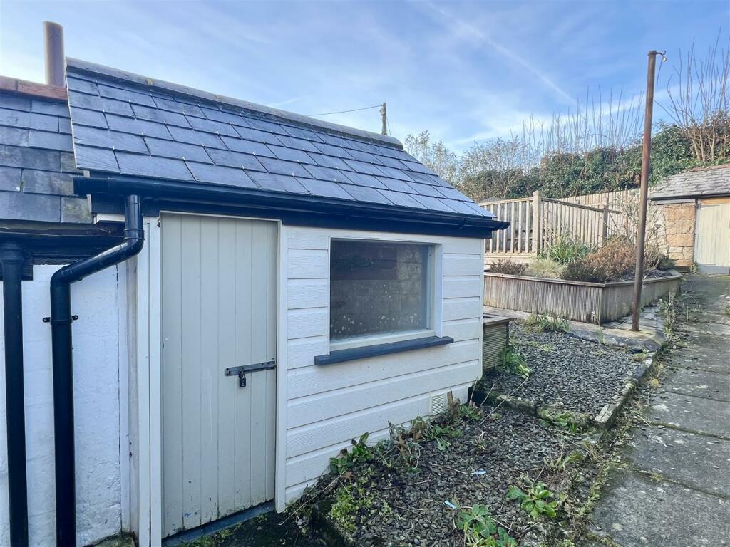 Outbuilding/Utility