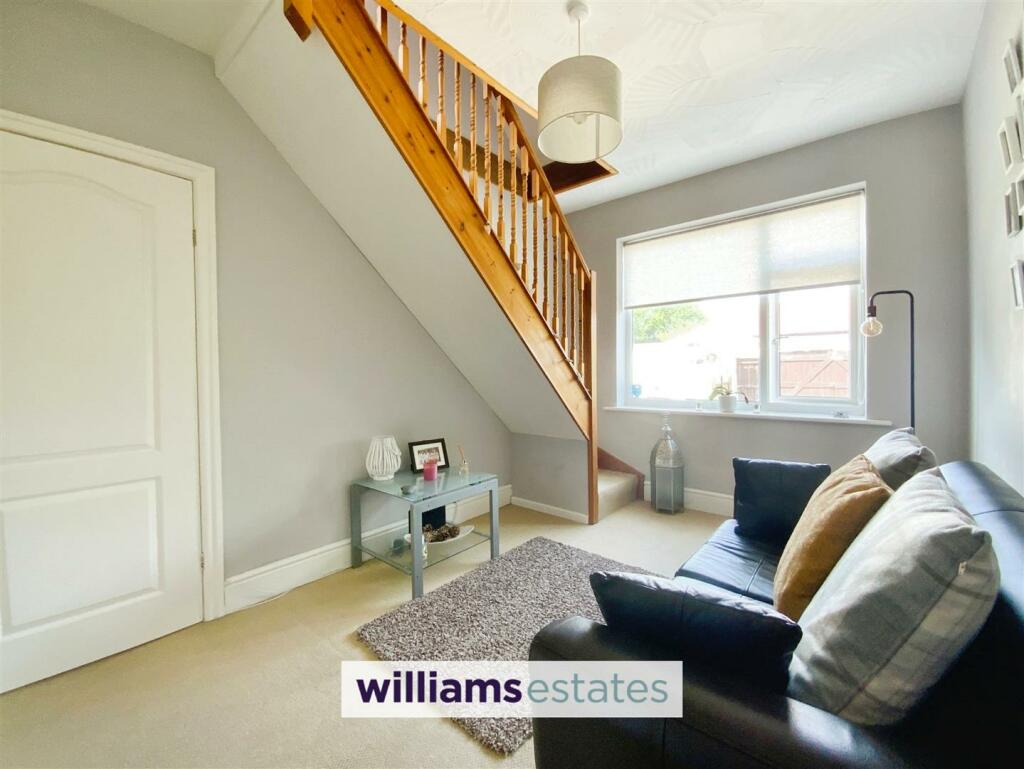 Reception Room/Bedroom