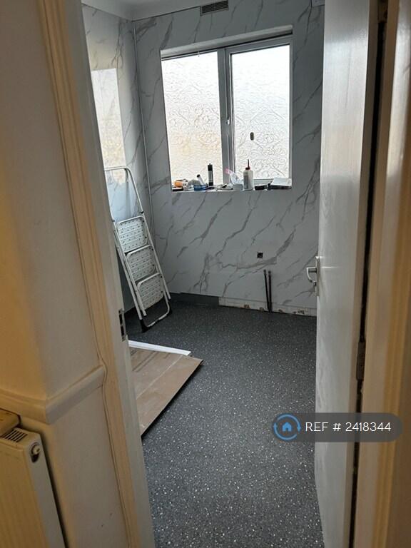 Large Bathroom Unfinished 
