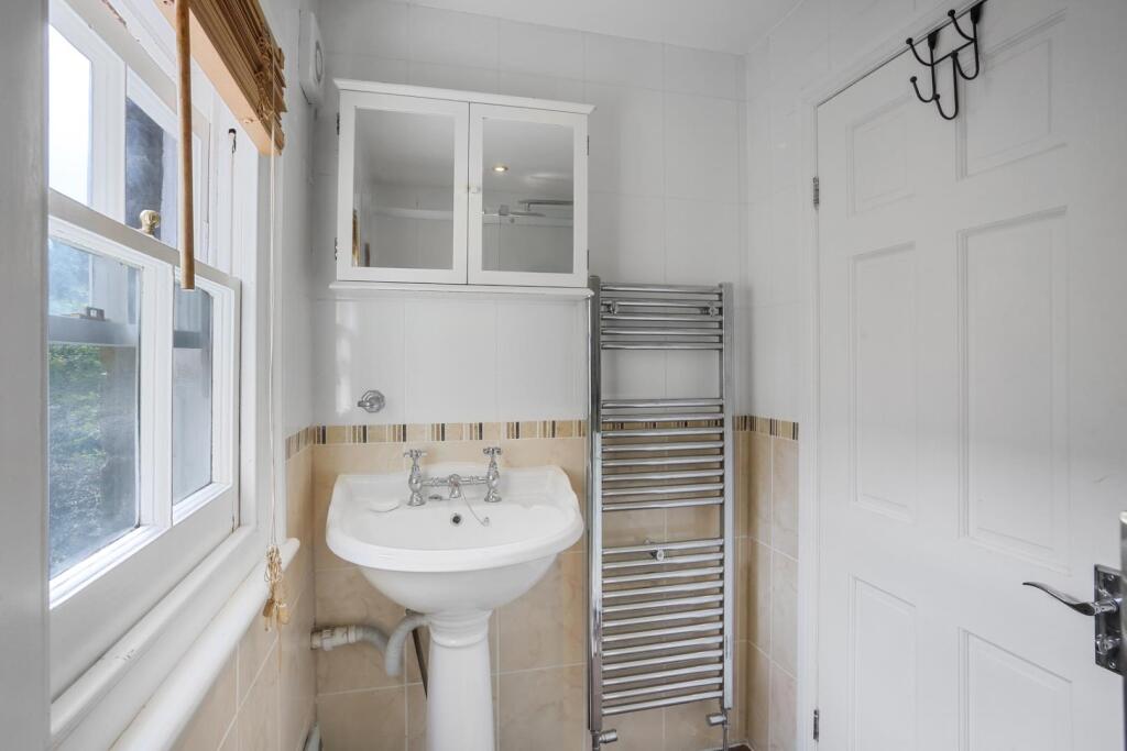 1529102328 - 40b Tritton Road, SE21 - 10.jpg