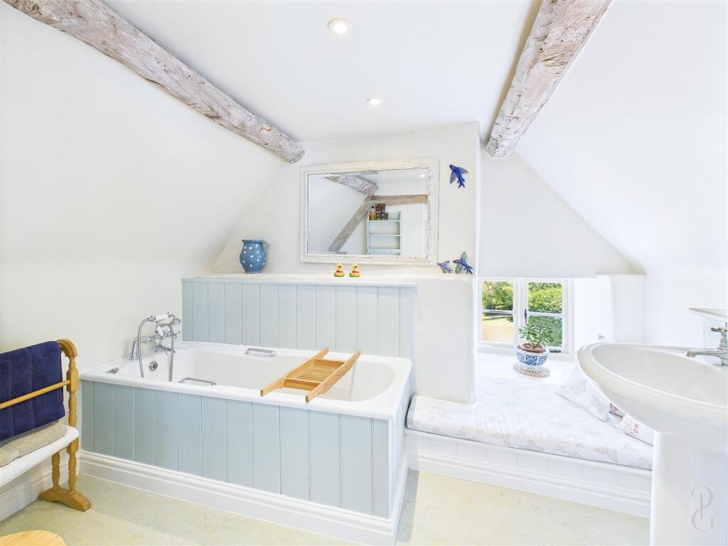Top floor bathroom .jpg
