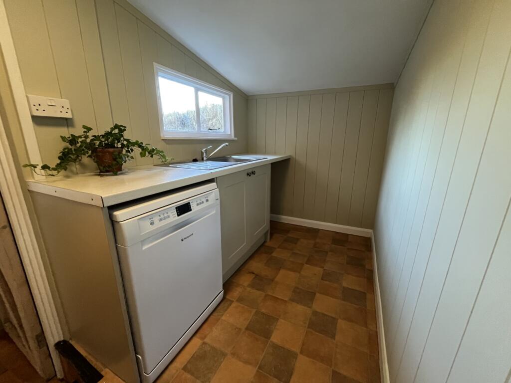 Utility Room (1)