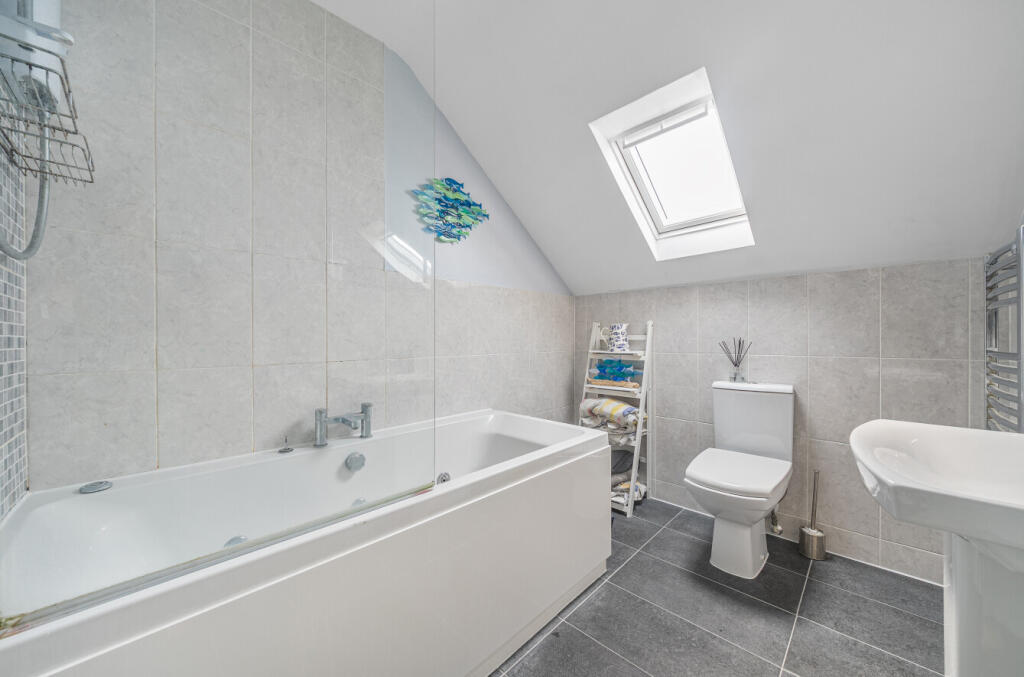 1317960-14-6863f4...