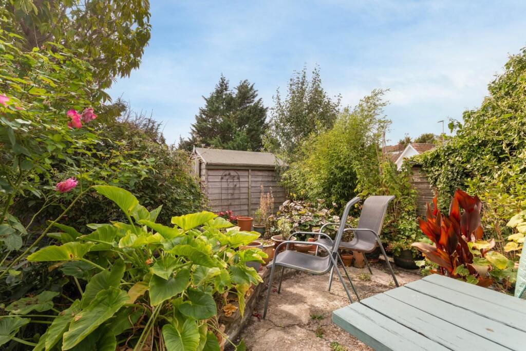 Stanstead Crescent-4.jpg