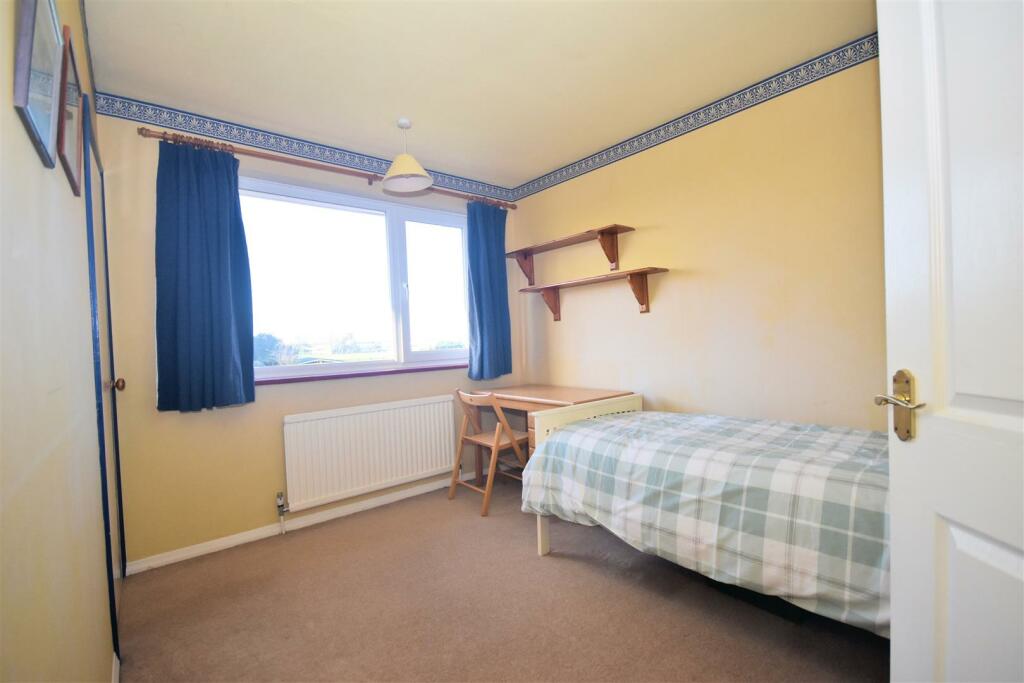 Bedroom 3.jpg
