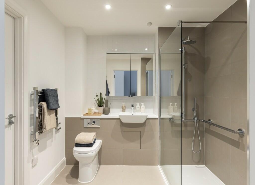 En Suite Shower Room