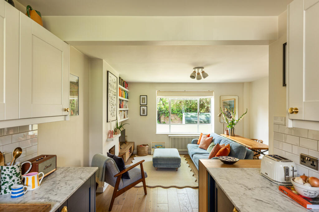 282002 - 25_4_TMH_N1 7AP5134-Edit.jpg