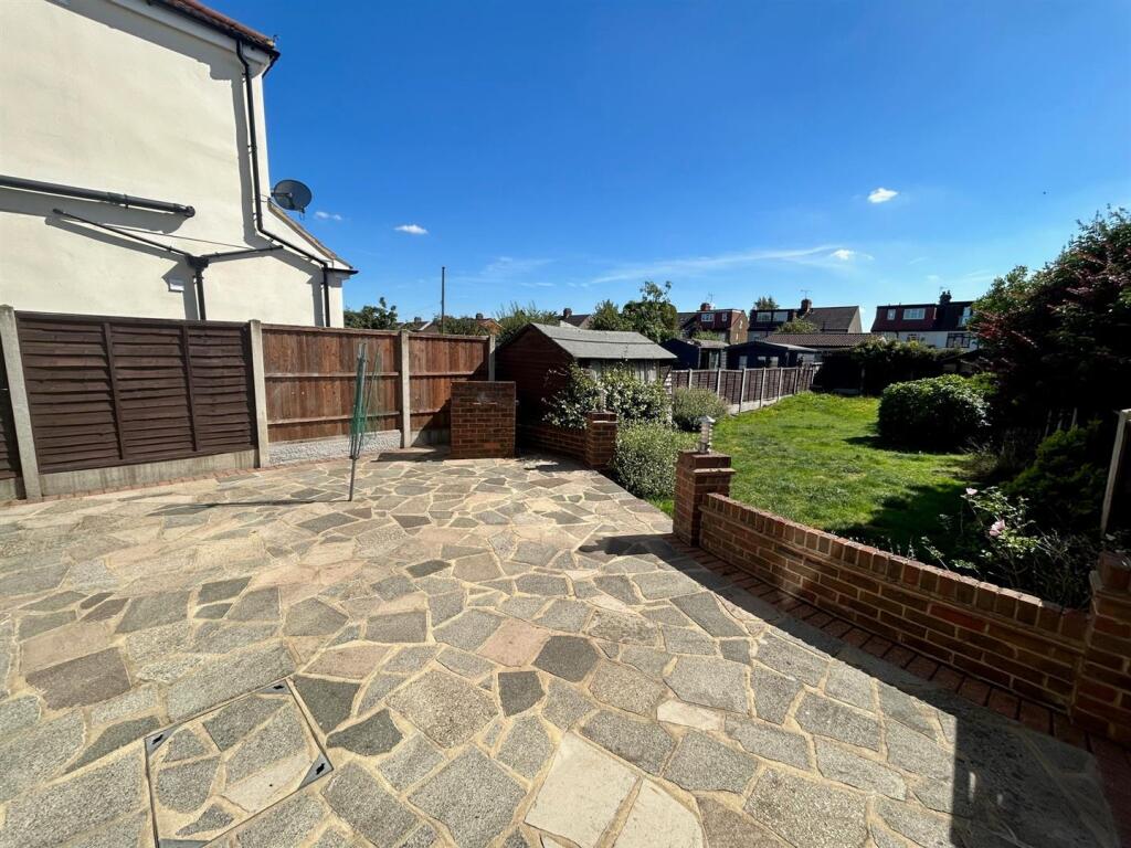 patio 2.jpg