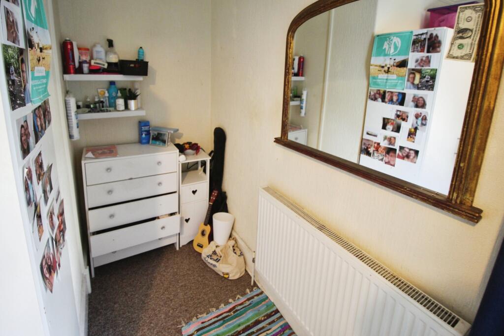 bedroom 1 aspect 3.JPG