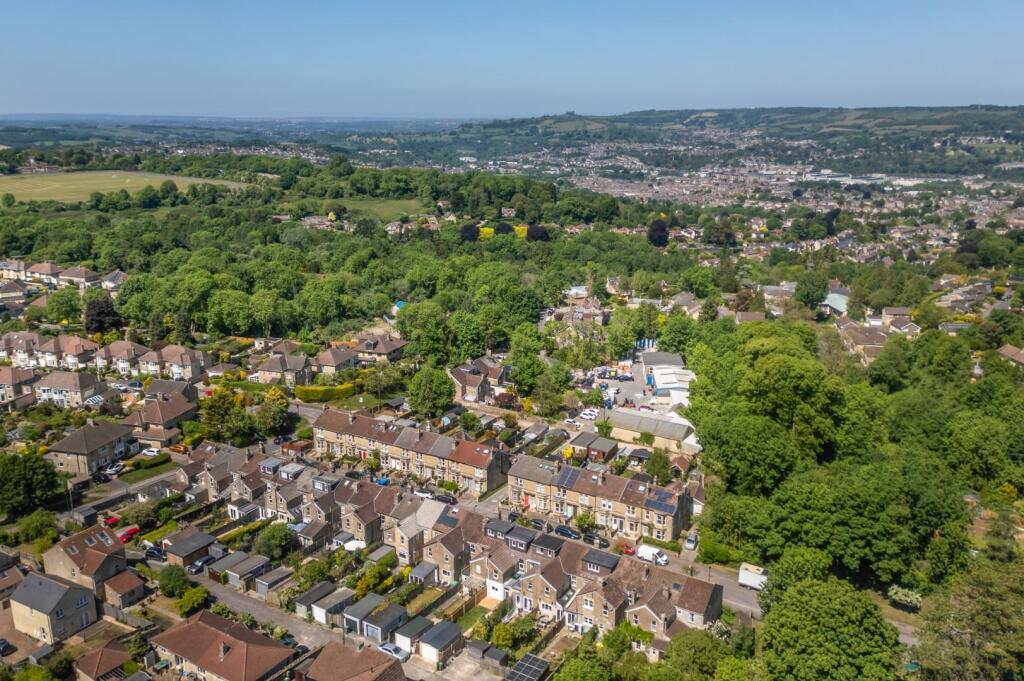 28 Hawthorne Grove-15.jpg