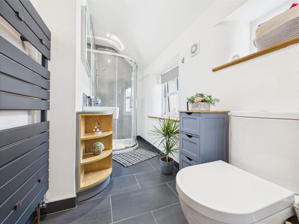 Master en-suite