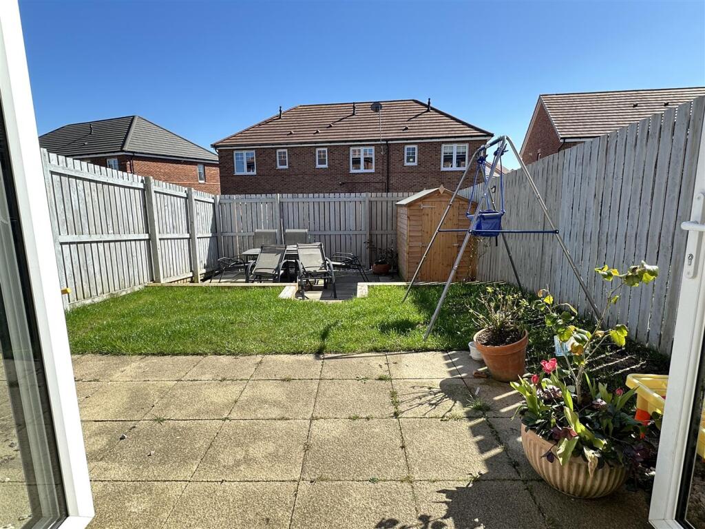 4 Turnwrest Grove-15.jpg