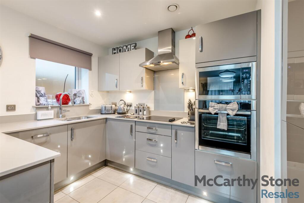 8667013-interior09.jpg