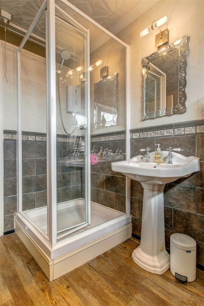 Wellwood, Llanederyrn, HernCrabtre (5).jpg