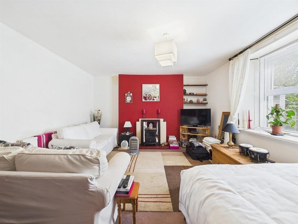 5 - Freehold Investment in Redland - For Sale by A
