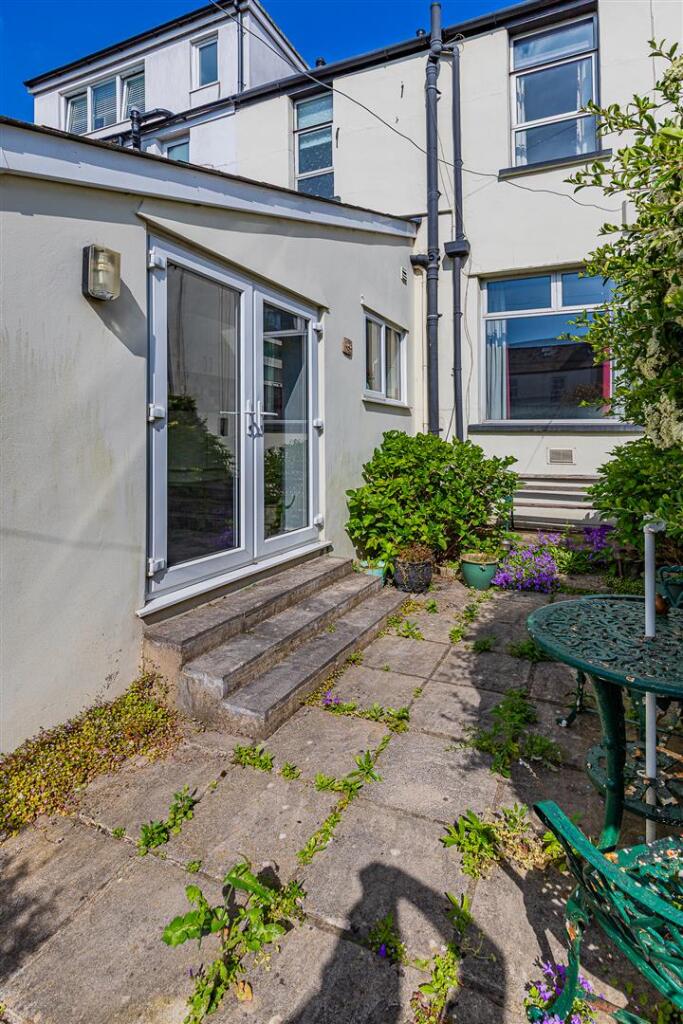 Stallcourt Avenue 28-4.jpg