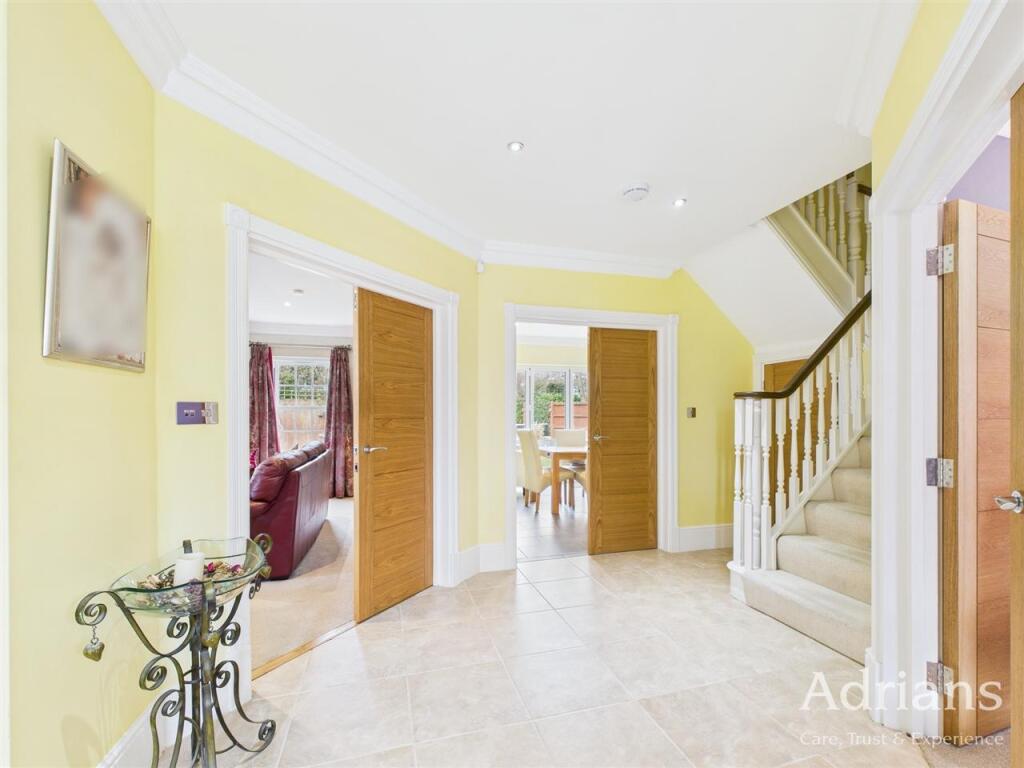 ENTRANCE HALL