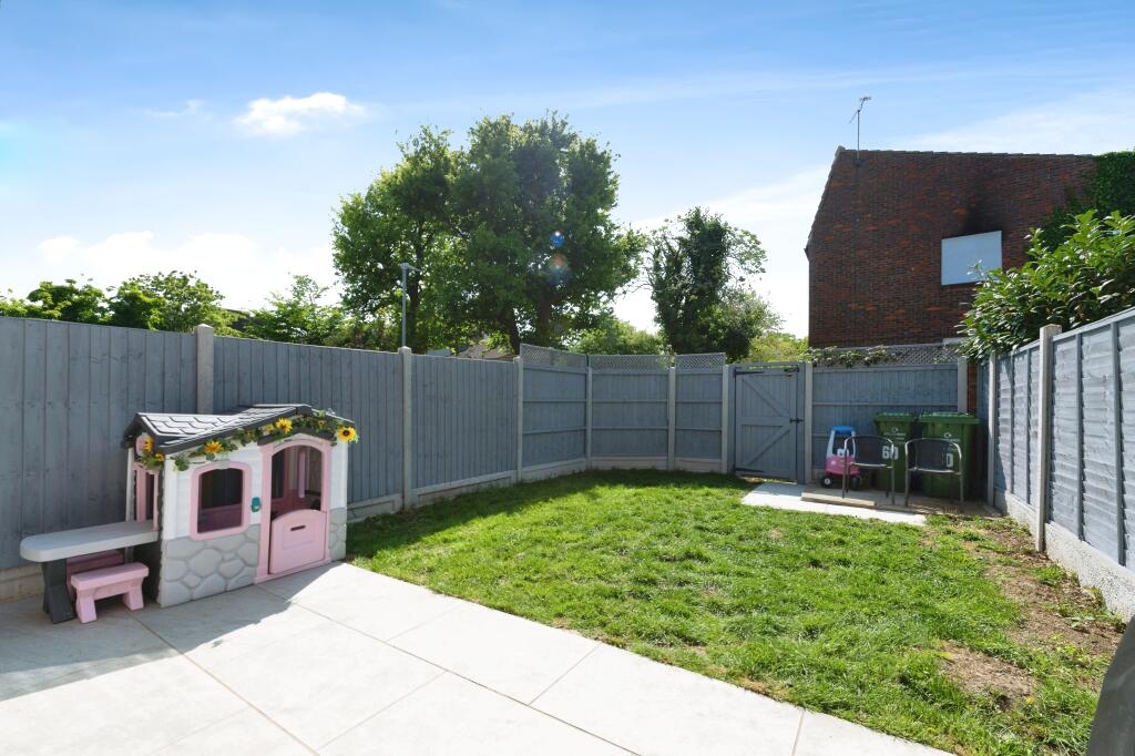 60rowenhalllaindonbasildonss156sf-20