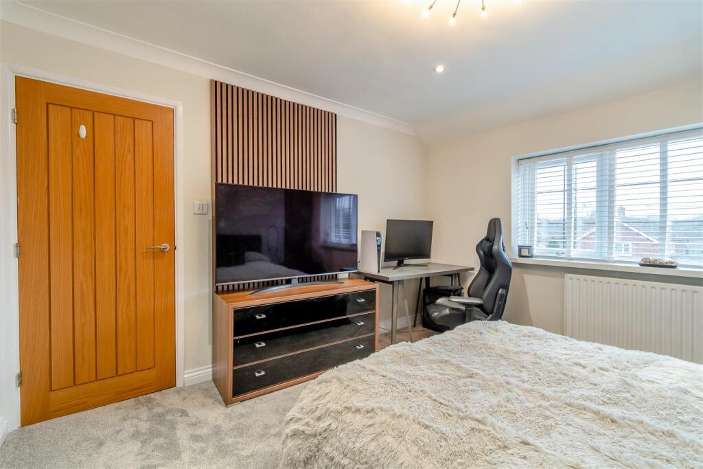 8635616-interior31.jpg