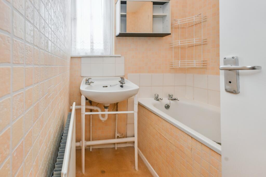 44 Downfield Road, Cheshunt, EN8 8SZ