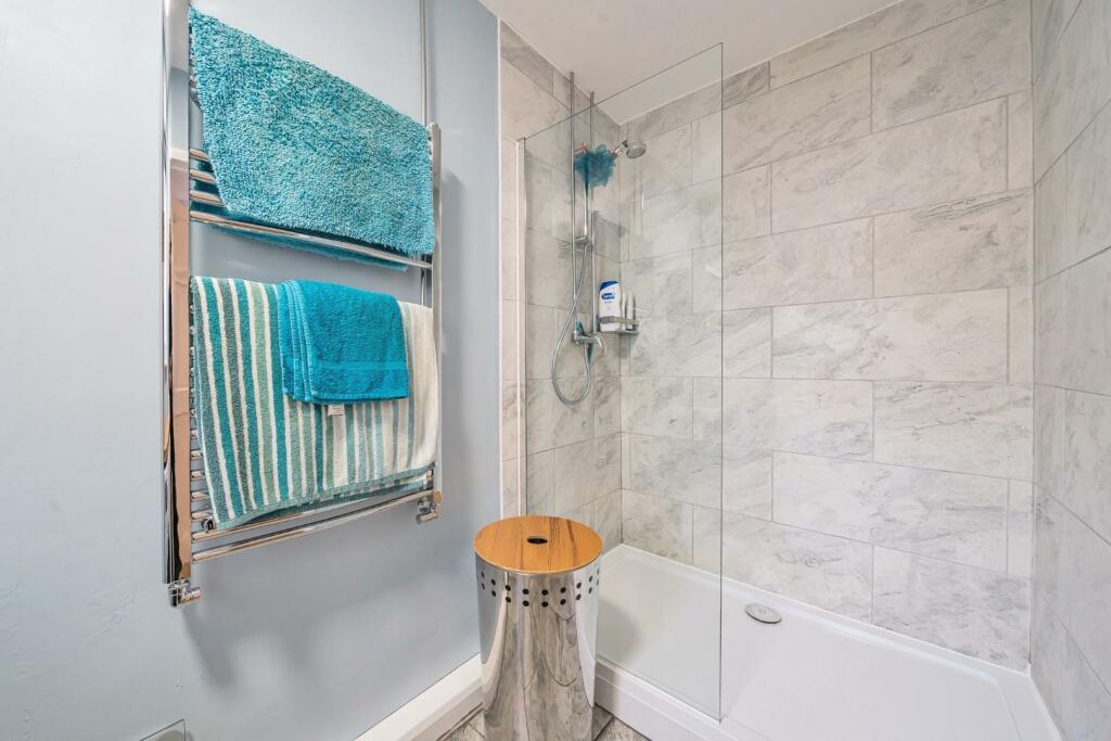 DOUBLE WIDTH SHOWER.jpg