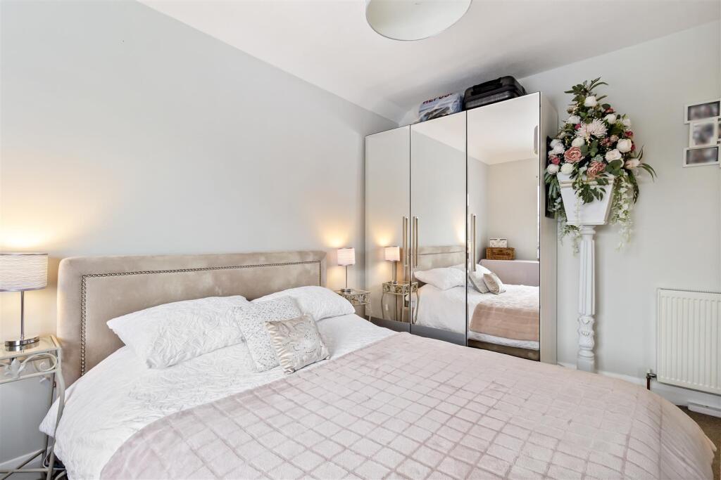 St Marys Close,89-022.JPG