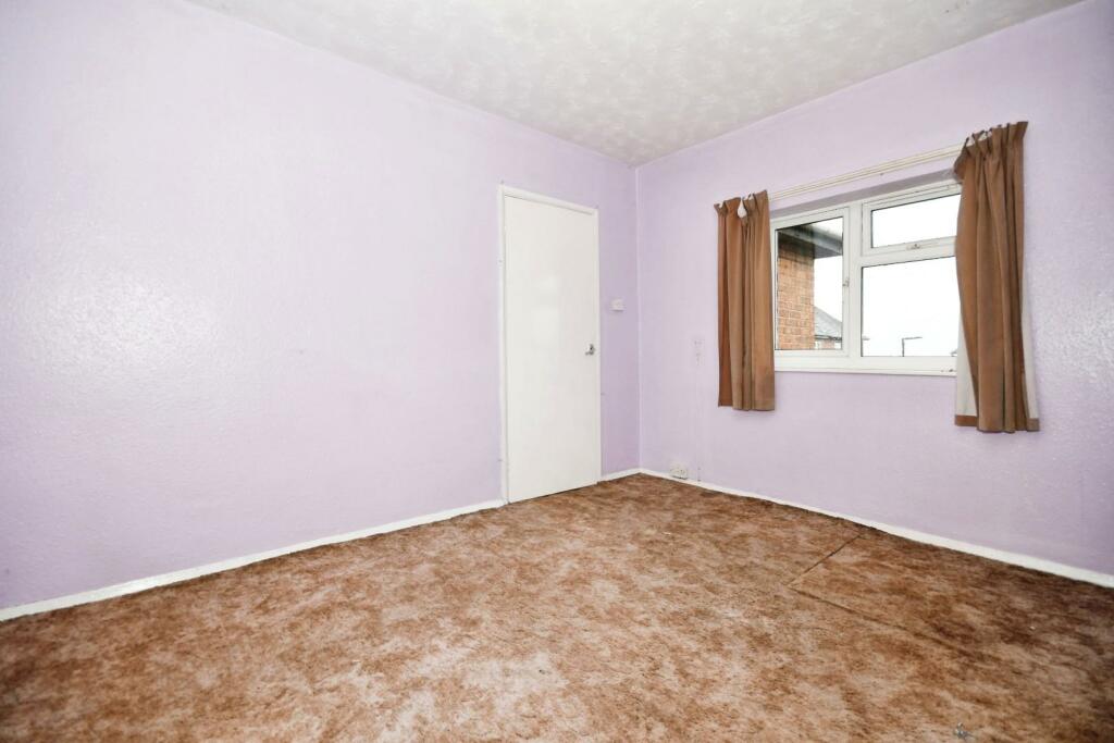 BEDROOM 2 02.jpg