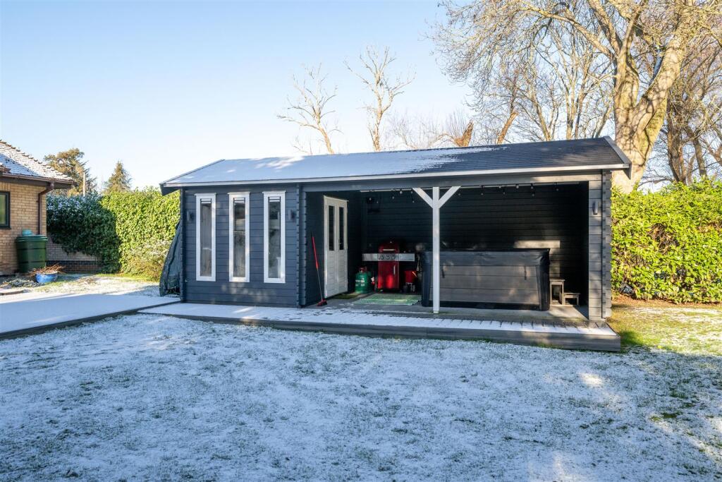 260105 - 90 Hookhams Lane, Renhold - 56.jpg