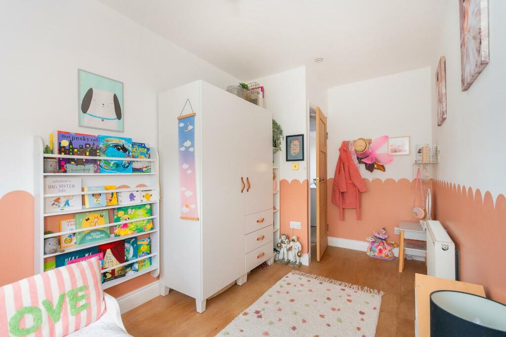 2D6CBH - Bedroom B.jpg