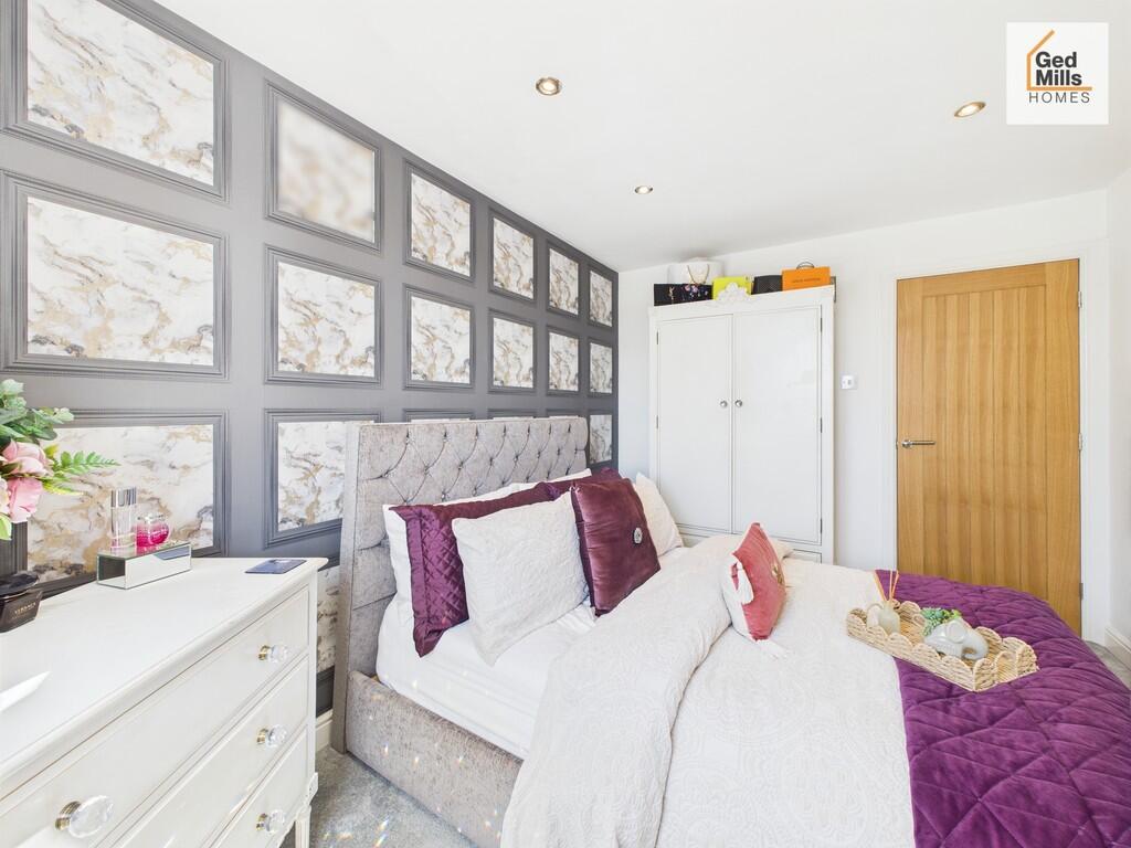 CAM04261G0-PR0086...