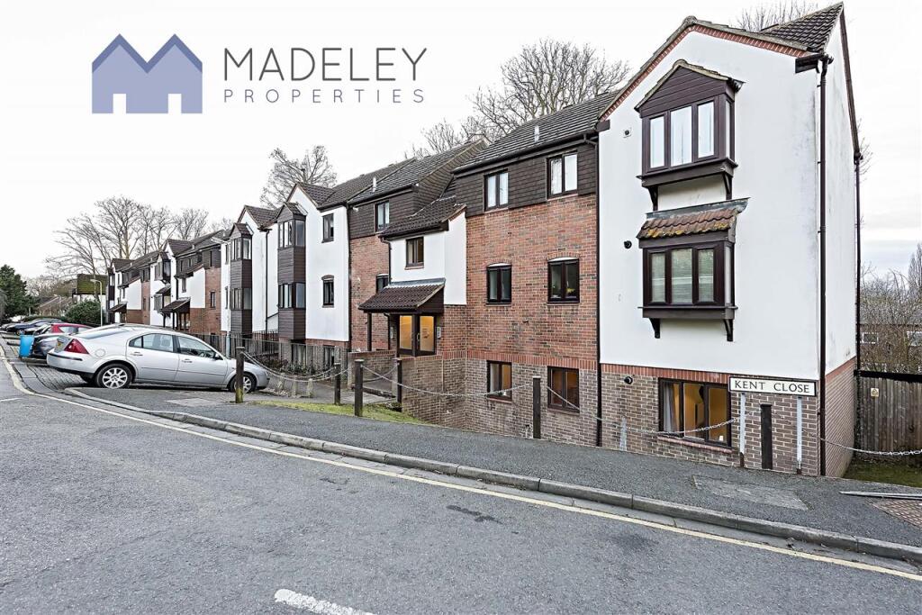 Pages  Lane, Uxbridge