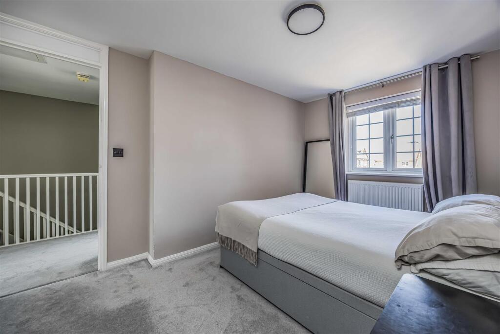 29 Edenbridge Road Southsea-Small-PorticoMarketing