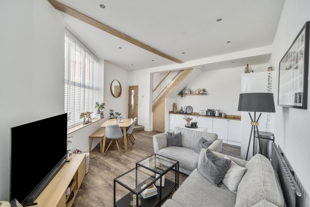 1356707-17-68d6ace39ebb9