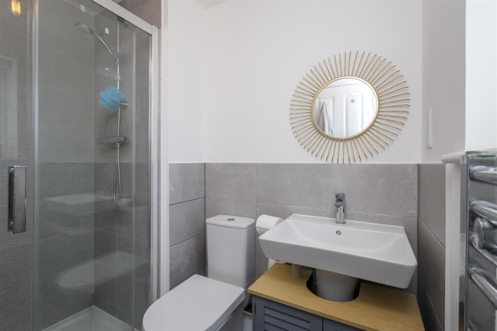14 Kings Road, Ringmer, BN8 5FS (26).jpg