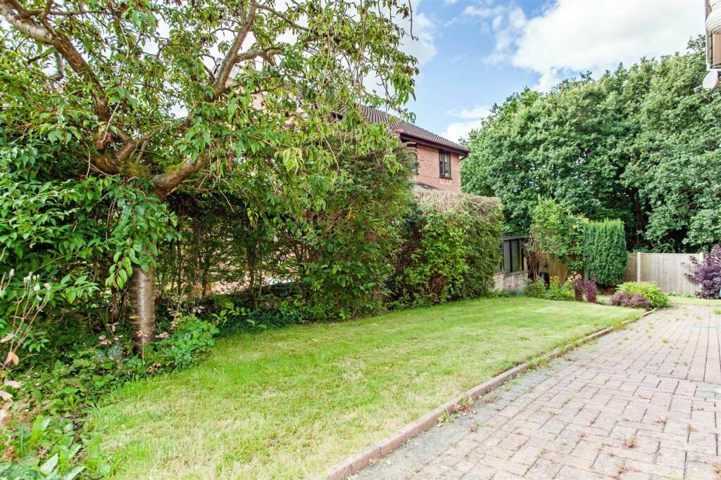 12 Rushen Mount (3).jpg