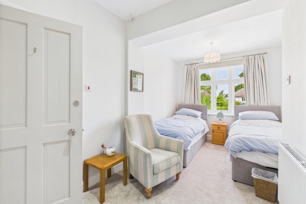 CAM03162G0-PR0281-STILL030