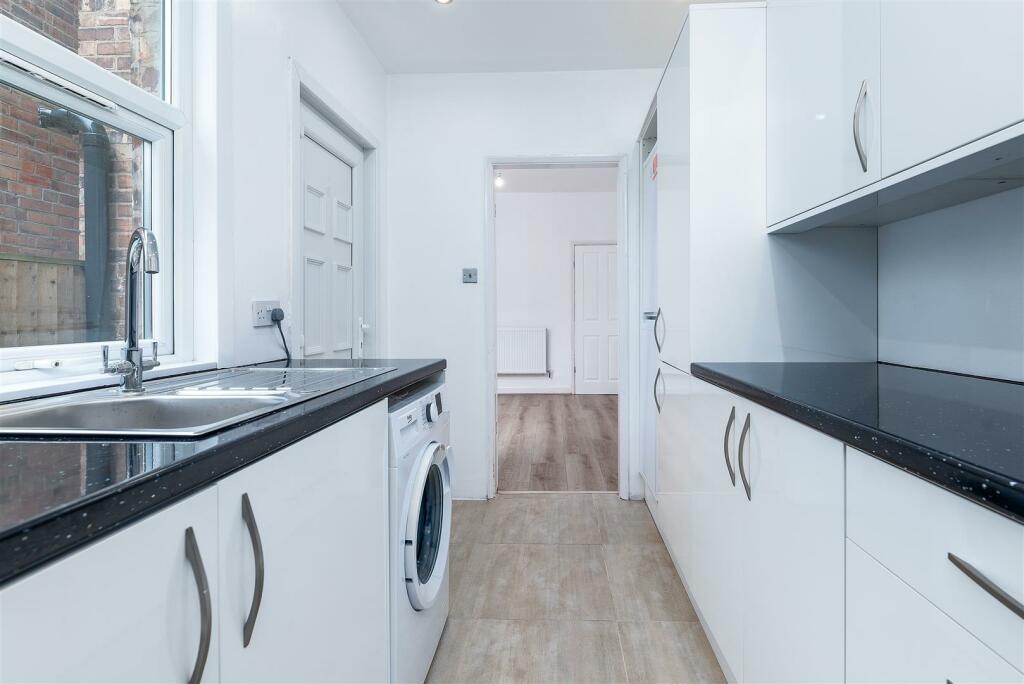 71 Central Avenue New Basford Nottingham